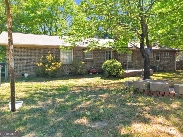 198 Pebble Creek Drive, Toccoa, GA 30577