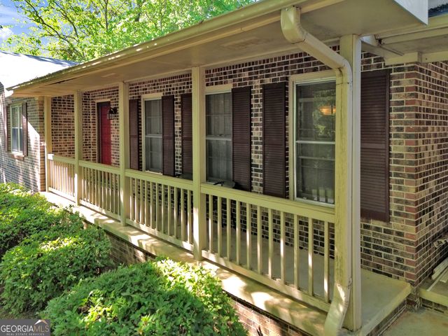 198 Pebble Creek Drive, Toccoa, GA 30577