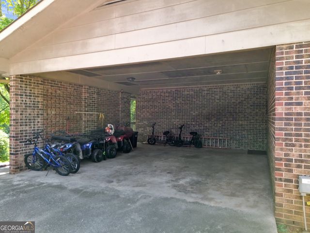 198 Pebble Creek Drive, Toccoa, GA 30577