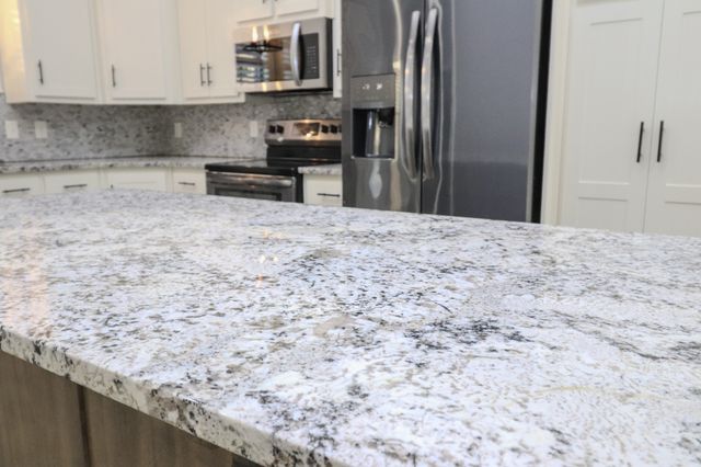 450 Bridle Path Ln, Hartsville, TN 37074