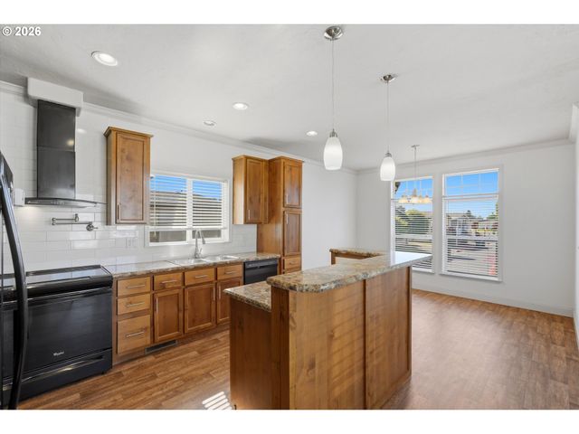 1000 S MCKERN Ct 94, Newberg, OR 97132