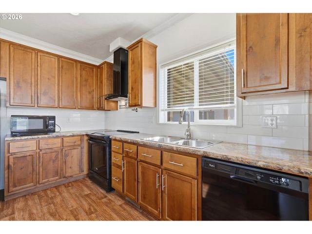 1000 S MCKERN Ct 94, Newberg, OR 97132