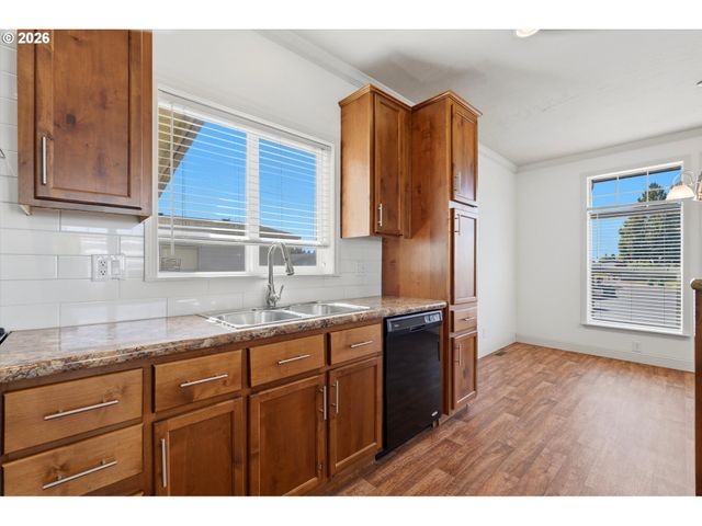 1000 S MCKERN Ct 94, Newberg, OR 97132