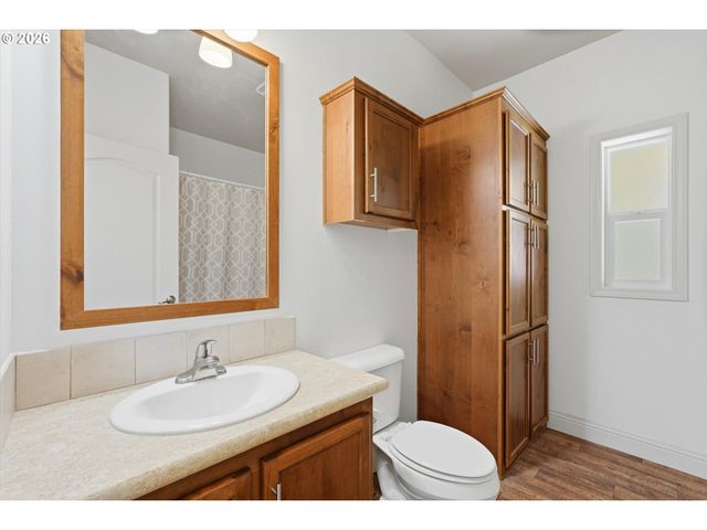 1000 S MCKERN Ct 94, Newberg, OR 97132