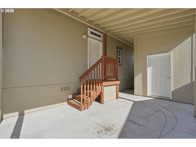 1000 S MCKERN Ct 94, Newberg, OR 97132