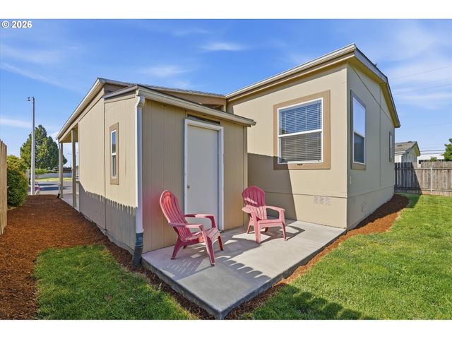 1000 S MCKERN Ct 94, Newberg, OR 97132