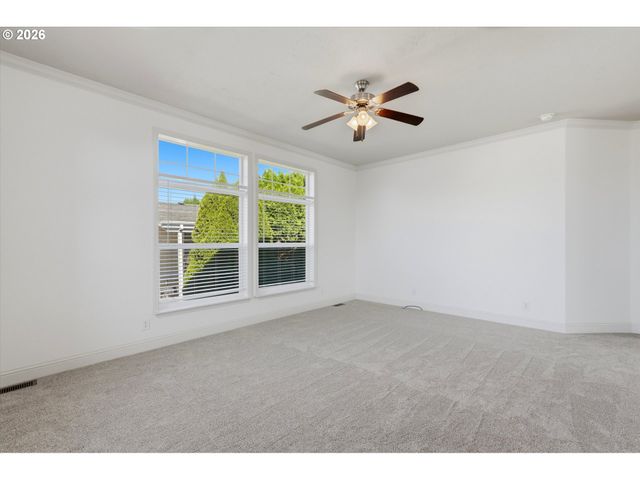 1000 S MCKERN Ct 94, Newberg, OR 97132