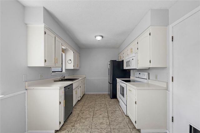 2212 W Tulsa Street, Siloam Springs, AR 72761