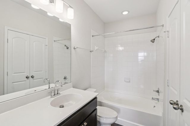 1200 S 10th ST 1201, Pflugerville, TX 78660