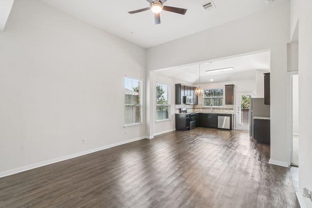 1200 S 10th ST 1201, Pflugerville, TX 78660