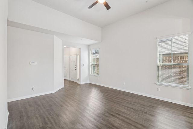1200 S 10th ST 1201, Pflugerville, TX 78660