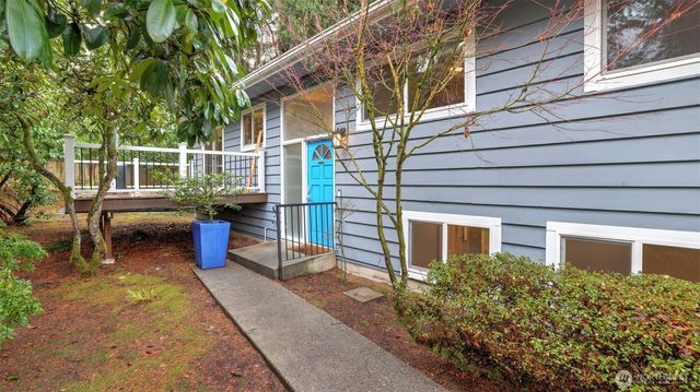 6615 NE 153rd Place, Kenmore, WA 98028