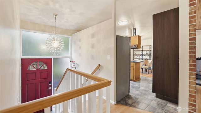 6615 NE 153rd Place, Kenmore, WA 98028