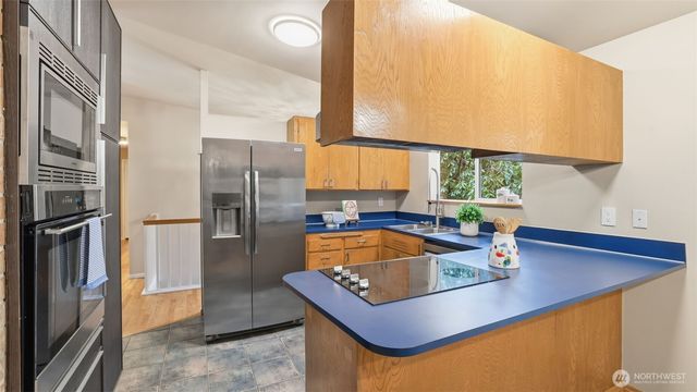 6615 NE 153rd Place, Kenmore, WA 98028