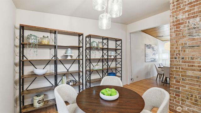 6615 NE 153rd Place, Kenmore, WA 98028