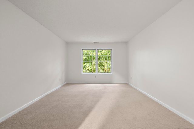 98 Crown Ridge, Newington, CT 06111