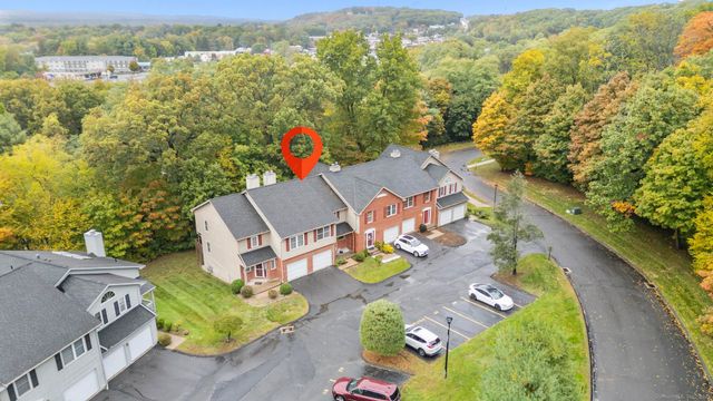 98 Crown Ridge, Newington, CT 06111