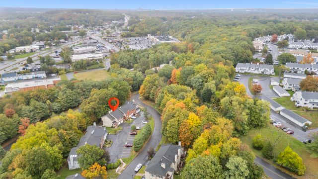 98 Crown Ridge, Newington, CT 06111