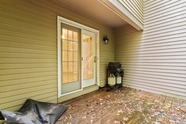 98 Crown Ridge, Newington, CT 06111