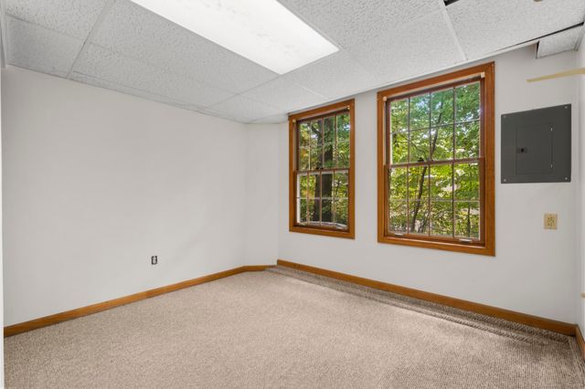 98 Crown Ridge, Newington, CT 06111