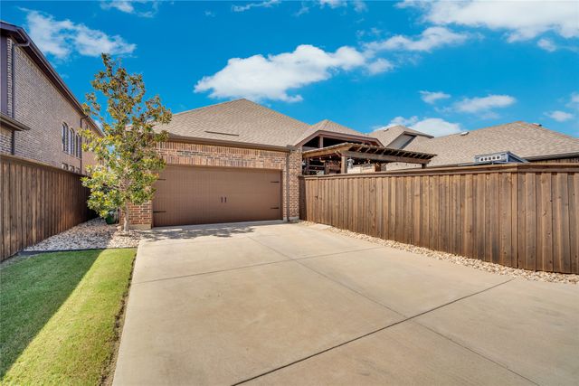 1501 Birds Fort Trail, Arlington, TX 76005