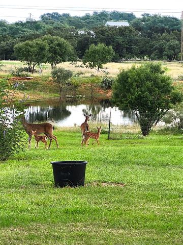 202 Rio Llano Dr W, Llano, TX 78643