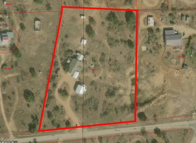 202 Rio Llano Dr W, Llano, TX 78643