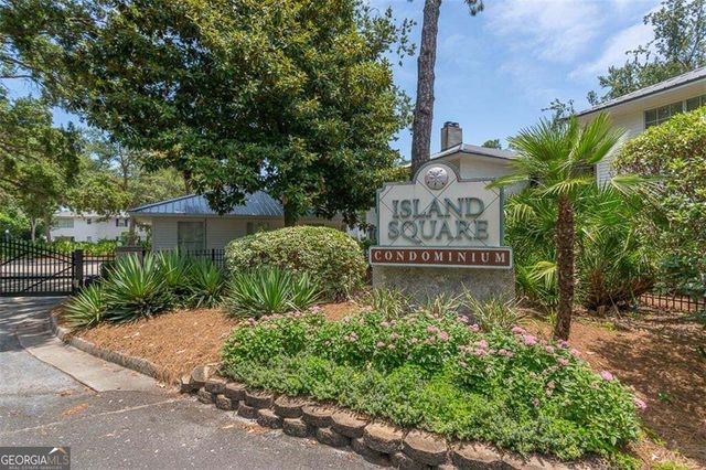 122 S Island Square Drive, St. Simons, GA 31522
