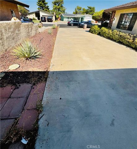 13925 Burning Tree Drive, Victorville, CA 92395