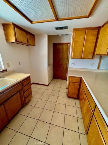 13925 Burning Tree Drive, Victorville, CA 92395