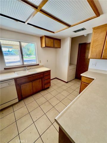 13925 Burning Tree Drive, Victorville, CA 92395