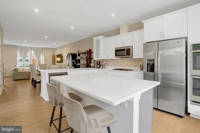 7300 MOUNTAINEER DR, Alexandria, VA 22306
