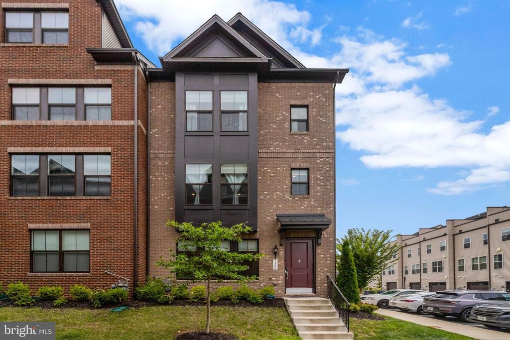 7300 MOUNTAINEER DR, Alexandria, VA 22306