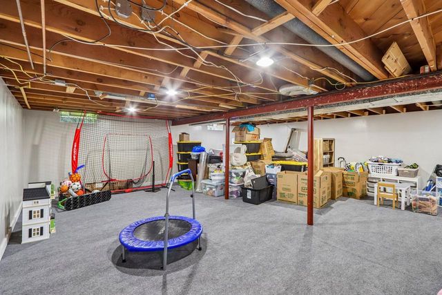 1517 Meadow COURT, Port Washington, WI 53074