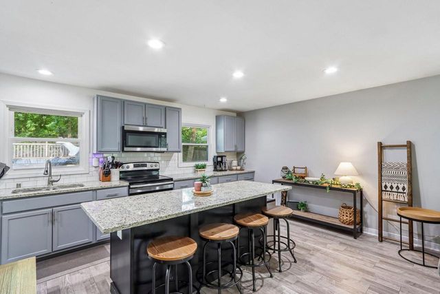 1517 Meadow COURT, Port Washington, WI 53074