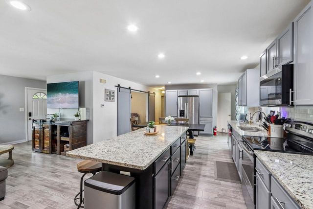 1517 Meadow COURT, Port Washington, WI 53074