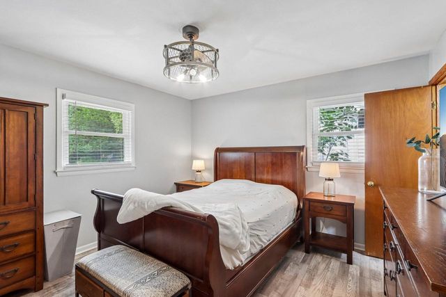 1517 Meadow COURT, Port Washington, WI 53074