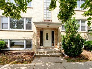 4752 N Menard Avenue 3S, Chicago, IL 60630