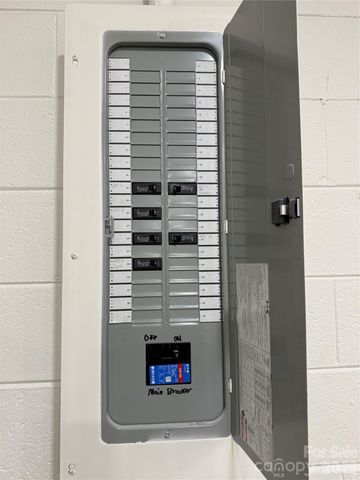 1295 N Main Avenue, Newton, NC 28658