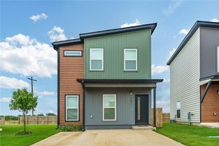 751 St Charles Place, Bentonville, AR 72713