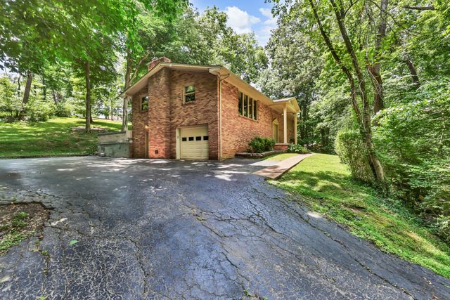 429 Winding Way Rd, Clarksville, TN 37043
