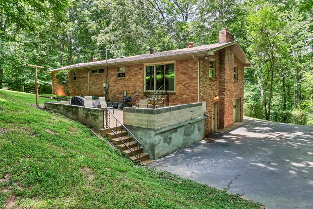 429 Winding Way Rd, Clarksville, TN 37043
