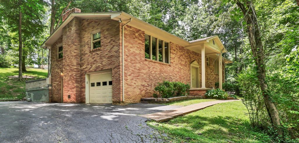 429 Winding Way Rd, Clarksville, TN 37043