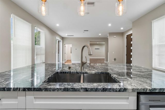 8528 PATSY STREET, Tampa, FL 33615