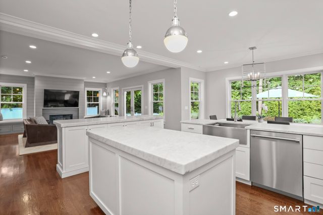 26 Long Lots Lane, Westport, CT 06880