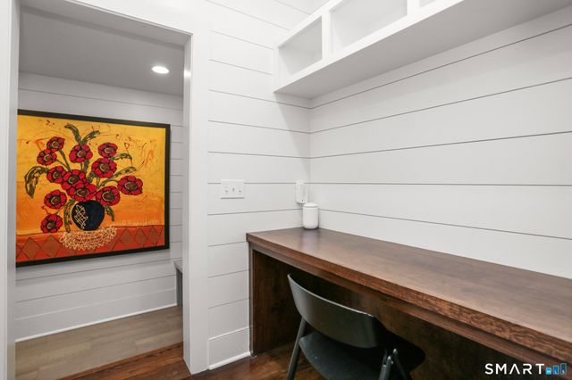 26 Long Lots Lane, Westport, CT 06880