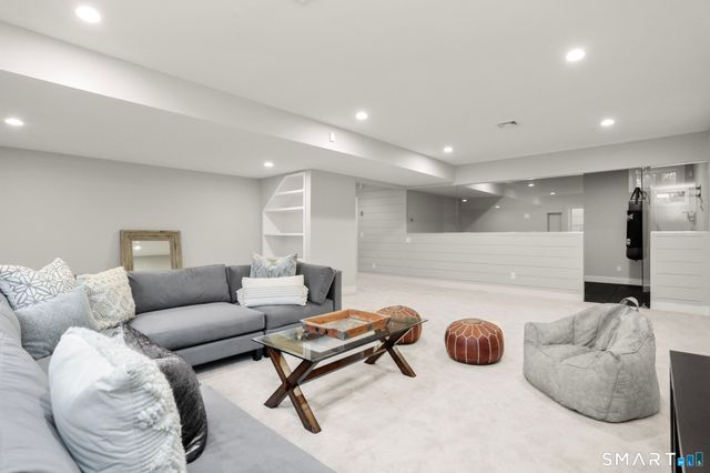 26 Long Lots Lane, Westport, CT 06880