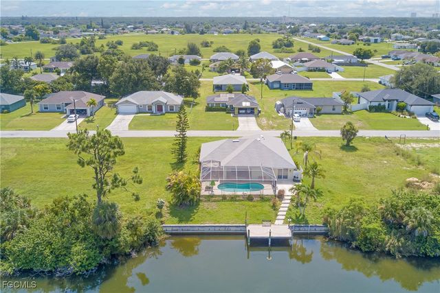 1904 NE 19th AVE, Cape Coral, FL 33909