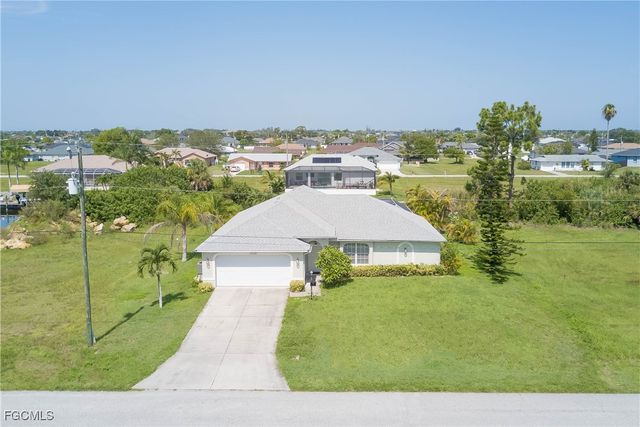 1904 NE 19th AVE, Cape Coral, FL 33909
