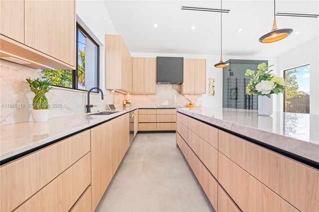 4321 SW 99th Ave, Miami, FL 33165